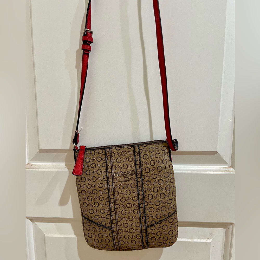 GUESS ladies crossbody adjustable strap mocha color
